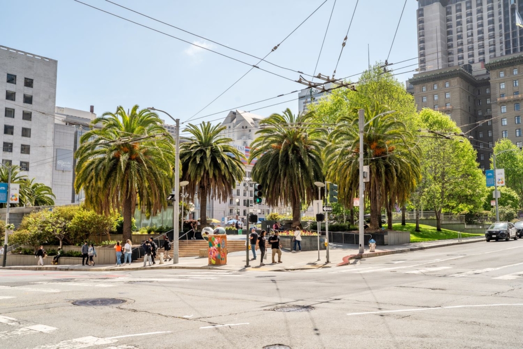 union square traffic corner in san francisco